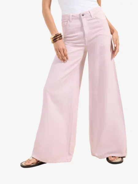 Friends Like These Jeans mov liliachiu