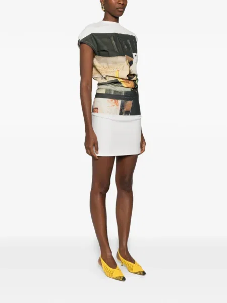 Rochie Issey Miyake cu imagine streetstyle alb