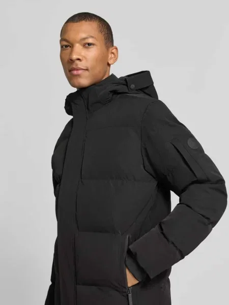 Kurtka pikowana o kroju regular fit z zapinanymi na błyskawiczny model JAXHAM' Cars Jeans czarna