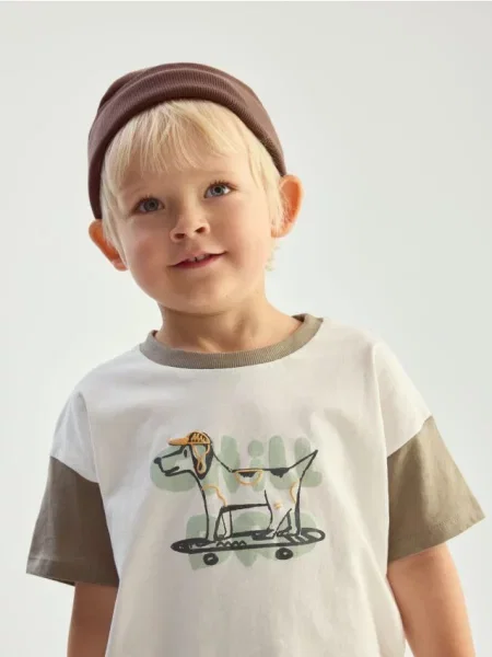 Reserved T-shirt z nadrukiem złamana biel