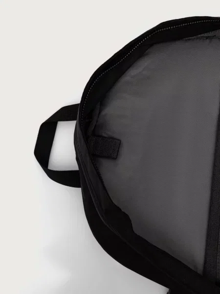 The North Face туристическа раница Hot Shot черно