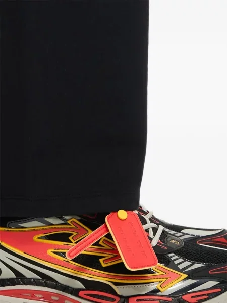 Sneakerși Off-white cu legături alb