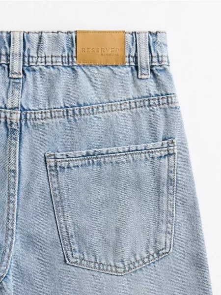 Reserved Blugi straight fit cu tiv destrămat albastru