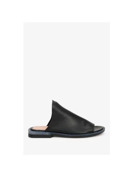 Шлепанцы Estro черные