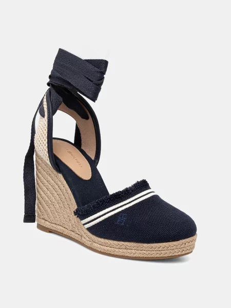 Espadrilky Tommy Hilfiger FRINGE CANVAS HIGH WEDGE tmavomodrá na klínku