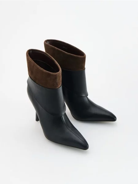 Reserved Botine din piele negru