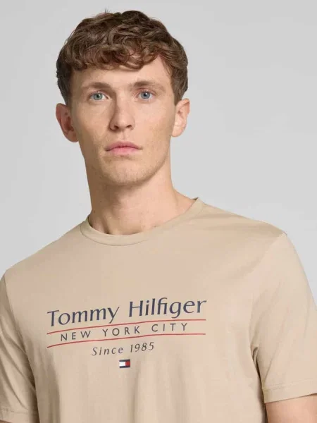 T-shirt z nadrukiem z logo Tommy Hilfiger beżowa
