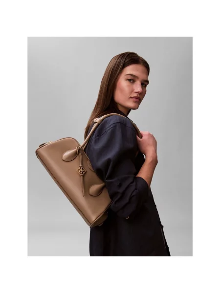 Calvin Klein Kabelka Emblem Trio Shoulder Bag Béžová hnedá