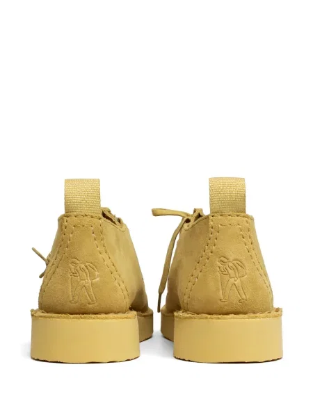 Botine Clarks Originals din piele de căprioară