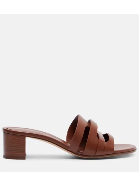 Papuci tip mules Gianvito Rossi din piele maro