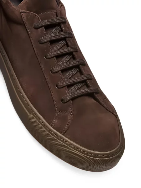 Sneakerși Common Projects din piele de căprioară maro