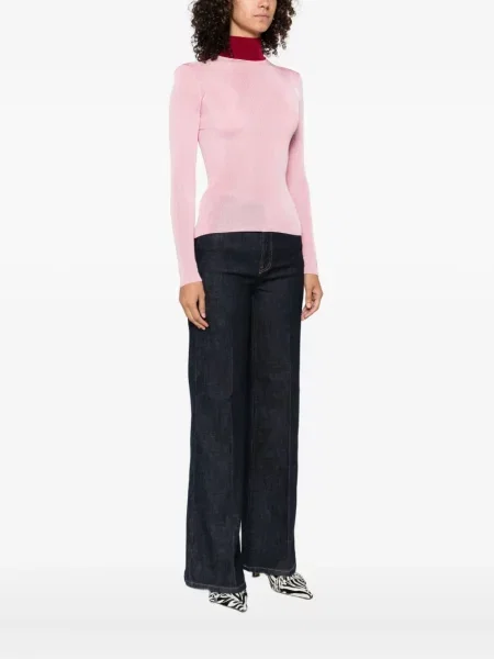 Top Self-portrait roz