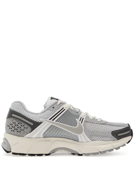 Šněrovací krajkové maskáčové kraťasy Nike růžové