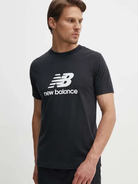 New Balance t-shirt Sport Essentials z nadrukiem czarny