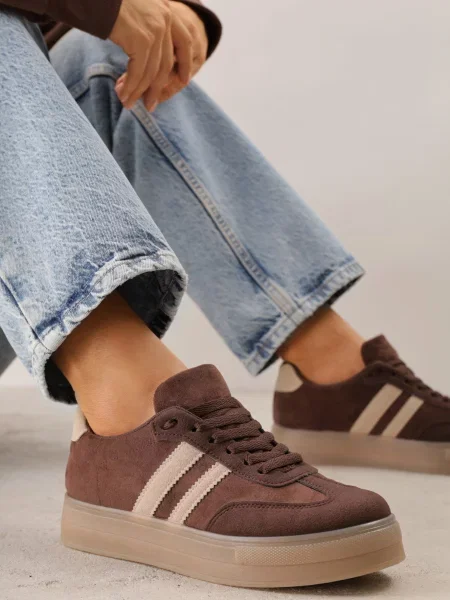 Sneakers maro