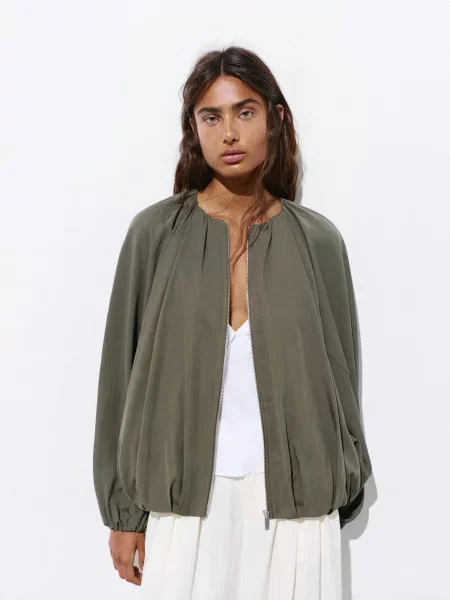 Pull&Bear Prechodná bunda kaki