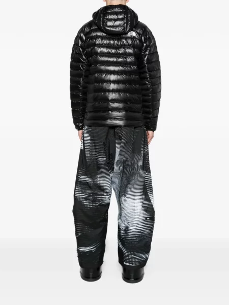 Geacă cu puf The North Face cu glugă negru