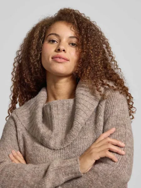 Sweter z dzianiny o kroju regular fit z dodatkiem wełny model ‘SHINE’ Only beżowy