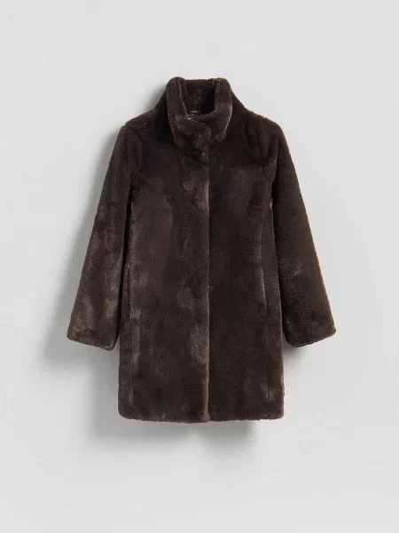 Reserved Пальто зі штучного хутра темно коричневий