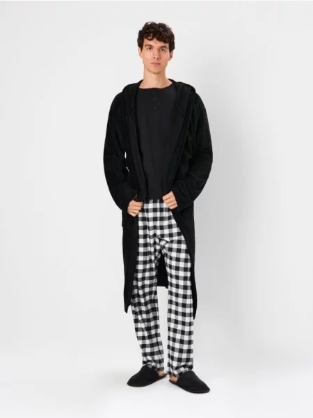 Sinsay Szlafrok z kapturem czarny