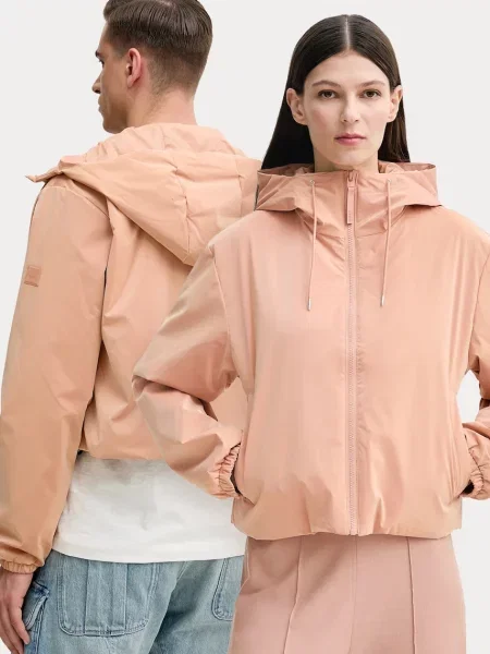 Яке Rains Lohja Short Insulated Jacket оранжево преходен модел розово