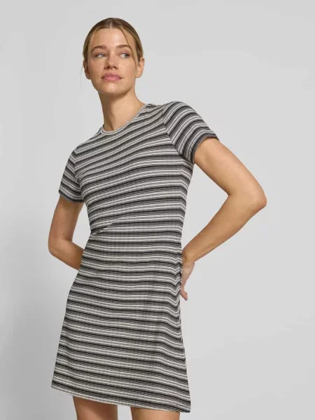 Dopasowana sukienka casualowa z wzorem na całej powierzchni Tom Tailor Denim czarna
