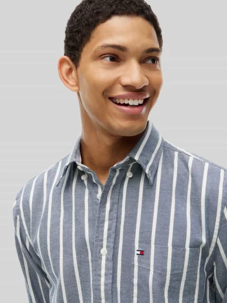 Koszula casualowa o kroju regular fit z czystej bawełny Tommy Hilfiger granatowa