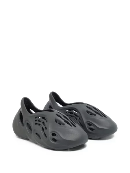 Slip on sportbačiai Adidas Yeezy pilka