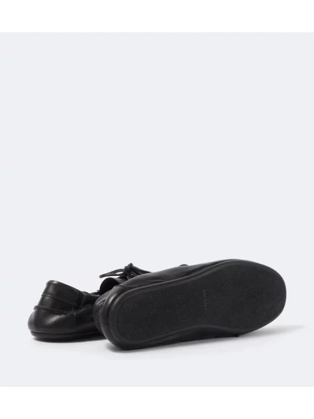 Pantofi loafer Prada din piele negru