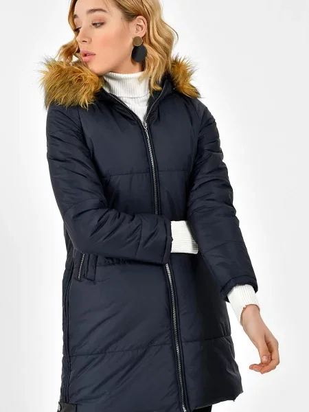 Płaszcz Dewberry czarny