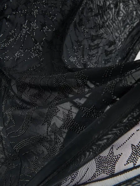 Reserved Гольф з декоративною аплікацією чорний