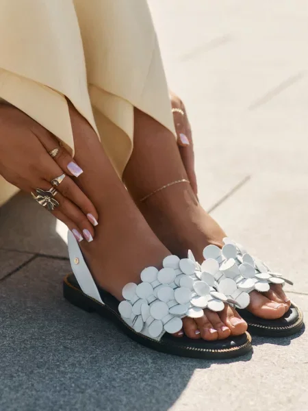 Сандали Zazoo с плосък ток бяло