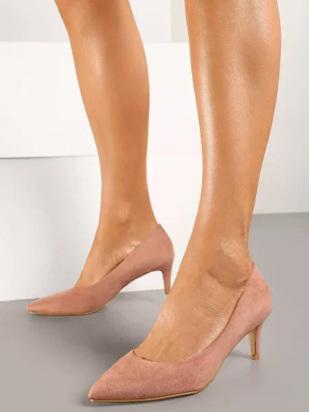 Pantofi cu roz