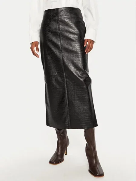 Krilo iz umetnega usnja Bruuns Bazaar črna