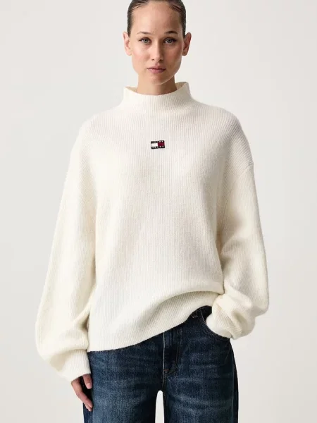 Pulover Tommy Jeans de lână cu guler înalt bej