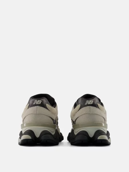 Кроссовки New Balance 990 бежевые