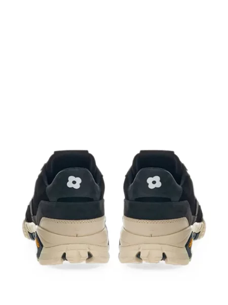 Sneakerși Lardini din piele de căprioară negru