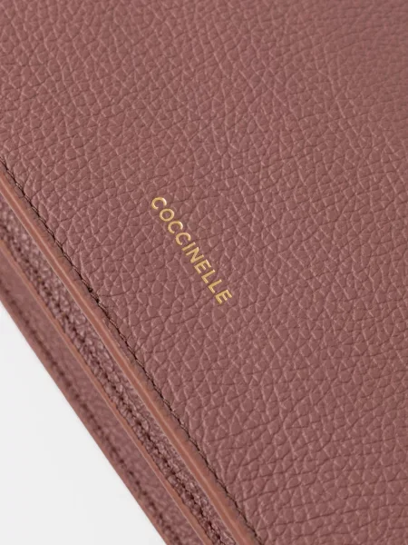 Кожаная сумка через плечо Coccinelle