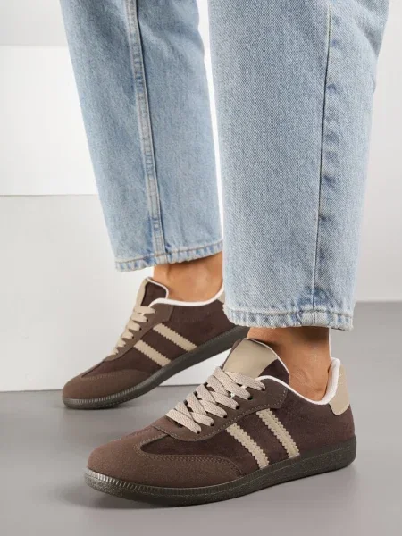 Sneakers maro