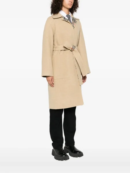 Palton Burberry în carouri