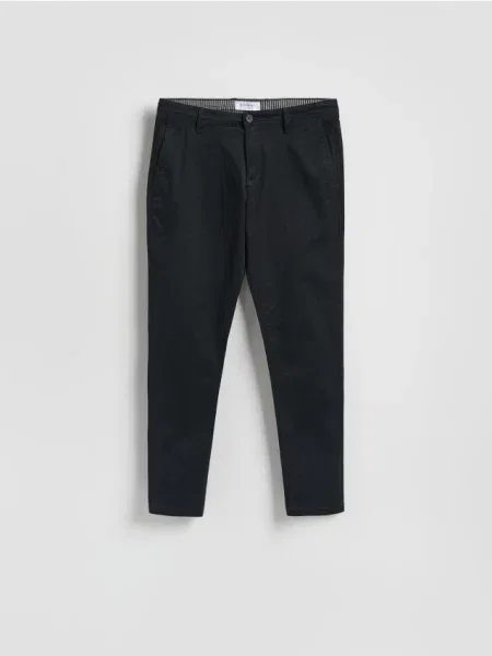 Reserved Pantaloni chino slim fit negru