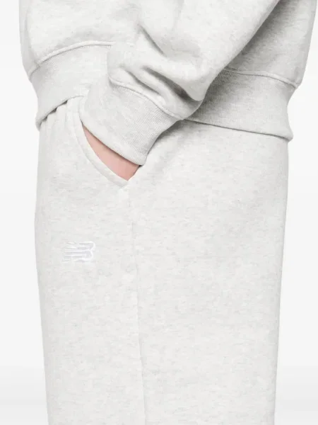 Tricou New Balance cu broderie cu decolteu rotund negru