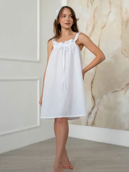 Короткая ночнушка біла