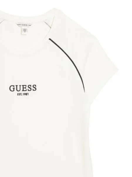 Každodenní šaty Guess bílé