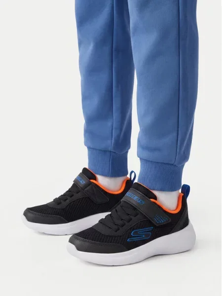 Детские кроссовки Skechers черные