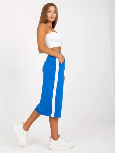 Prugasta midi-suknja Fashionhunters plava