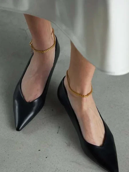 Кожаные туфли Vanda Novak на низком каблуке черные