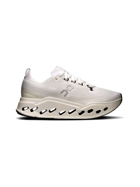 On Cloudsurfer Max White White Kobiety Buty sportowe On Size: biały