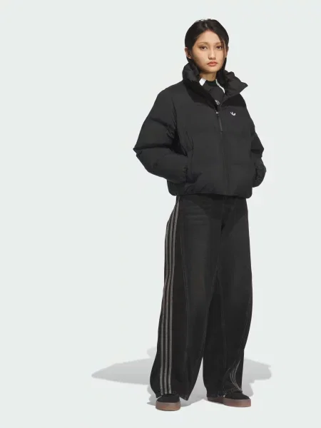 Демисезонная куртка Adidas черная