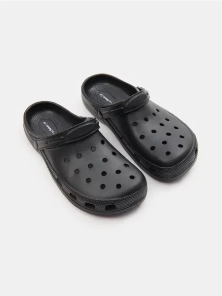 Sinsay Klapki piankowe z na piętę czarny